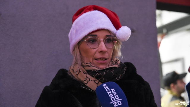 Fot. Kamila Kozioł [Radio Szczecin] Św. Mikołaj zapukał do szpitalnych okien najmłodszych [ZDJĘCIA]