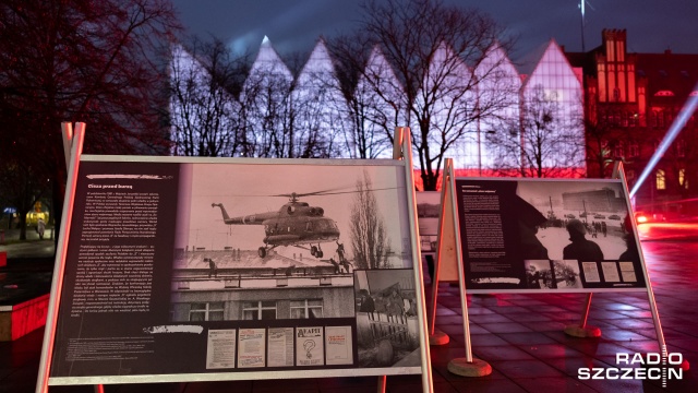 Fot. Robert Stachnik [Radio Szczecin] "1981 Stan W". Wystawa na placu Solidarności [ZDJĘCIA]