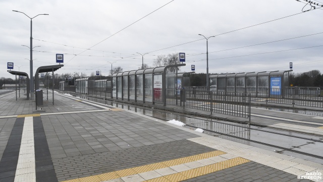 Od soboty nowa pętla przy ulicy Szafera w Szczecinie zostanie po raz pierwszy udostępniona pasażerom komunikacji tramwajowej. Fot. Kamila Kozioł [Radio Szczecin] Pętla na Szafera od soboty czynna. Tramwaje pojadą inaczej [ZDJĘCIA]