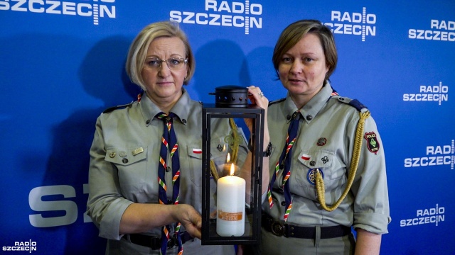 Fot. Wojciech Ochrymiuk [Radio Szczecin] Światełko z Betlejem już w Szczecinie. Dzielimy się nim w Radiu Szczecin [WIDEO, ZDJĘCIA]