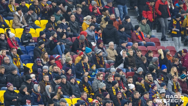 Fot. Robert Stachnik [Radio Szczecin] Pogoń - Warta. W ostatnich sekundach gol... [ZDJĘCIA]