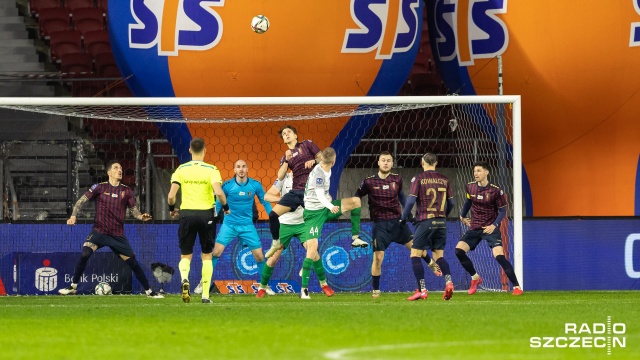 Szczecinianie zremisowali u siebie z Wartą Poznań 1:1 w 19. kolejce rozgrywek o mistrzostwo Polski. Fot. Robert Stachnik [Radio Szczecin] Pogoń - Warta. W ostatnich sekundach gol... [ZDJĘCIA]