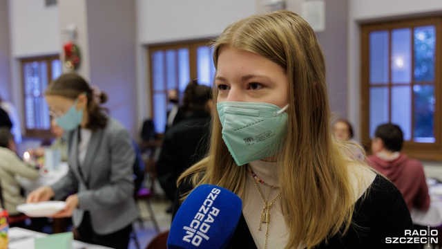 Fot. Robert Stachnik [Radio Szczecin] Świąteczny obiad dla potrzebujących w seminarium [WIDEO, ZDJĘCIA]