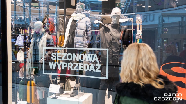 Fot. Robert Stachnik [Radio Szczecin] W galeriach handlowych tłumy. Ruszyły poświąteczne wyprzedaże [WIDEO, ZDJĘCIA]