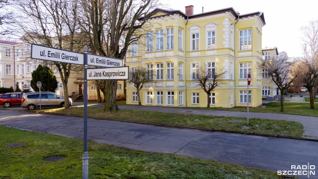 Gdyby nie pandemia, setki pacjentów rozpoczęłyby w poniedziałek pierwszy w tym roku turnus rehabilitacyjny w świnoujskich sanatoriach. Ulice świecą jednak pustkami.