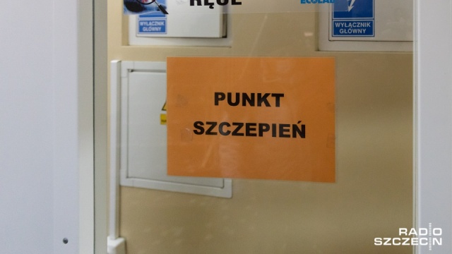 Ponad 140 tysięcy osób zaszczepiło się w Polsce przeciwko koronawirusowi - podało w środę Ministerstwo Zdrowia.