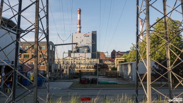 Prace zmierzające do usunięcia awarii trwają, ale to już ostatnia prosta - powiedział o problemach z kotłami w elektrowniach w Szczecinie, dyrektor techniczny oddziału PGE Zespołu Elektrowni Dolna Odra Jacek Śniegowski.