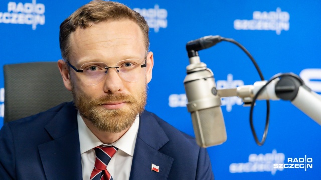 Zachodniopomorski wojewoda zapewniał w Rozmowie pod Krawatem, że proces szczepienia na koronawirusa w Polsce już przebiega dobrze, a z czasem będzie usprawniany.