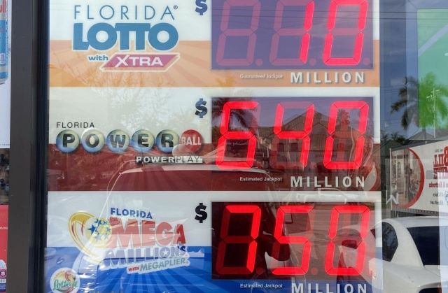 Miliard trzysta dziewiędziesiąt milionów dolarów do wygrania jest właśnie w dwóch największych grach liczbowych w Stanach Zjednoczonych w Powerball i Mega Millions.