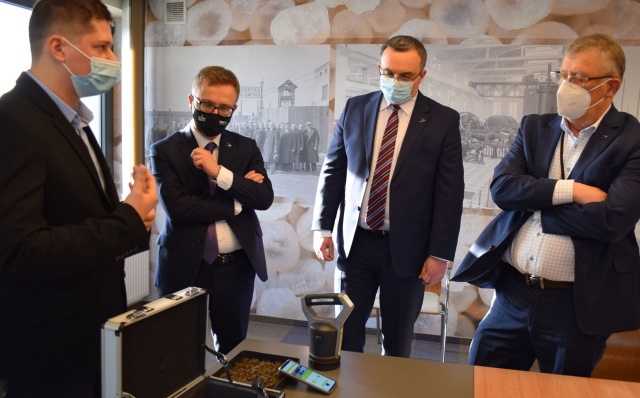 Grupa Azoty będzie wspierać rolników w badaniu ziemi.