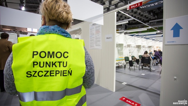 To jak szybko zaszczepimy mieszkańców całego województwa będzie zależało od dostaw szczepionek od producenta. Jednostki województwa są przygotowane do tego zadania i wszystko działa sprawnie. Tak w pierwszym dniu szczepień przed Netto Areną mówił wojewoda zachodniopomorski Zbigniew Bogucki.