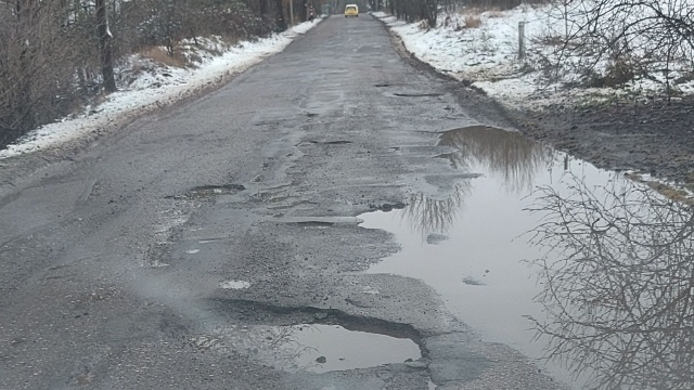 Starostwo Powiatowe w Policach zapowiada remont drogi Ustowo-Siadło Górne.
