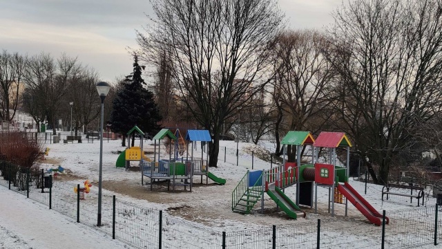 Plac zabaw przy Stawie Brodowskim został rozbudowany w ramach Szczecińskiego Budżetu Obywatelskiego.