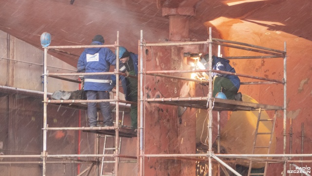 Program Batory, zakładający budowę promów dla polskich armatorów, powinien być kontynuowany - mówił w wywiadzie dla portalu Wirtualny Nowy Przemysł wiceminister infrastruktury Marek Gróbarczyk.