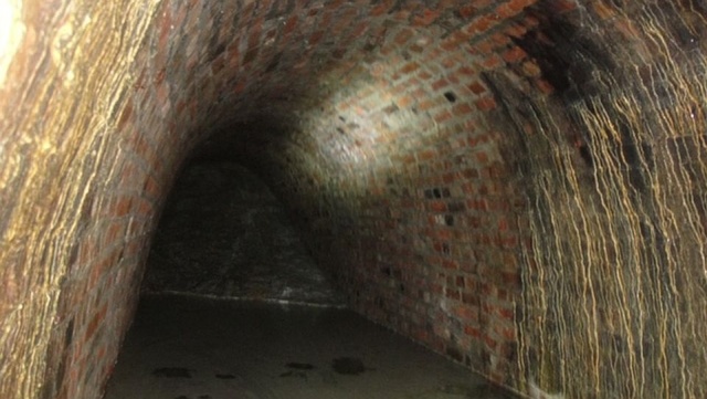 Historyk sztuki wątpi, że tunel pod Zamkiem pochodzi ze średniowiecza