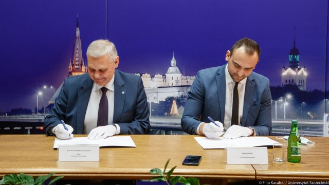 Uniwersytet Szczeciński będzie współpracował z gminą Międzyzdroje. We wtorek obie strony podpisały umowę.
