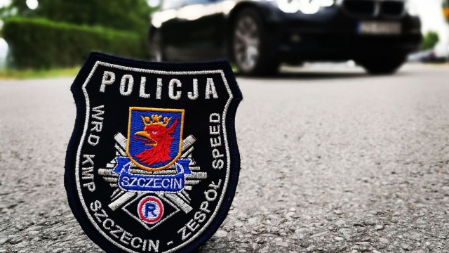 Ponad 180 kmh ulicą Struga w Szczecinie - z taką prędkością pędził 25-letni kierowca samochodu marki Porsche. Dozwoloną prędkość przekroczył do dokładnie 111 kmh.