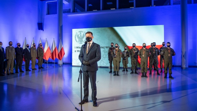 Reprezentanci naszego regionu w czołówce. W Międzyszkolnym Turnieju Wiedzy o Wojsku Polskim trzecie miejsce zajęli uczniowie II LO w Stargardzie.