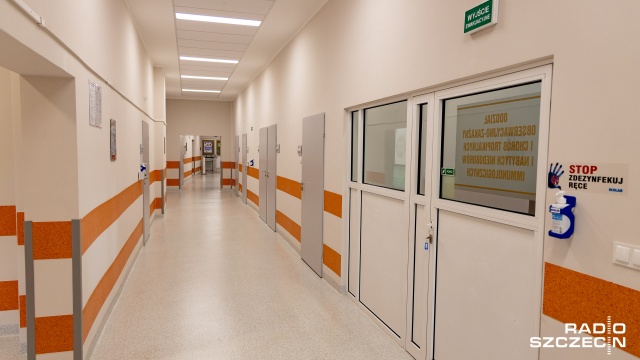 W regionie w niedzielę odnotowano 372 nowe zakażenia koronawirusem. Zmarło pięć osób.