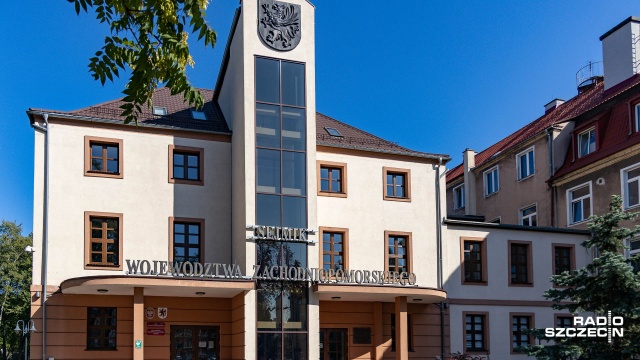 Pokłócili się o wojewodę, wspólnie przyjęli stanowisko w sprawie unijnych funduszy - choć i tu nie brakowało ostrej politycznej dyskusji - podjęli także, przy sprzeciwie opozycji z PiS, decyzję o dofinansowaniu samorządowych programów zapłodnienia in vitro i zgodzili się w sprawie wsparcia instytucji kultury. W czwartek obradował Zachodniopomorski Sejmik.