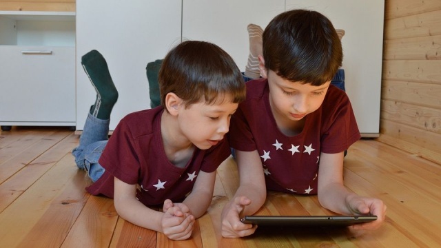 Gmina otrzymała grant w wysokości 95 tys. zł na zakup sprzętu do kształcenia zdalnego przystępując do projektu Zdalna szkoła  w ramach Ogólnopolskiej Sieci Edukacyjnej.