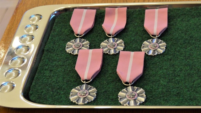 Specjalny medal czeka na stargardzkie małżeństwa z wieloletnim stażem. Urzędnicy zapraszają pary, które wzięły ślub w 1971 roku lub później, a nie zostały wcześniej odznaczone.