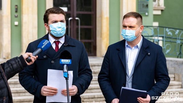 Program Społecznych Inicjatyw Mieszkaniowych przedstawili w piątek politycy Porozumienia Jarosława Gowina. Inicjatywa jest skierowana do osób, które nie mają zdolności kredytowej, a mają zdolność czynszową - mówi Marek Zakrzewski prezes Porozumienia w okręgu numer 41, który obejmuje swym zasięgiem dawne województwo szczecińskie.