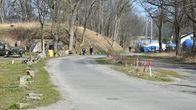 Odcinek ulicy Jachtowej w Świnoujściu, od bramy Parku Zdrojowego do Fortu Zachodniego - będzie przebudowany.
