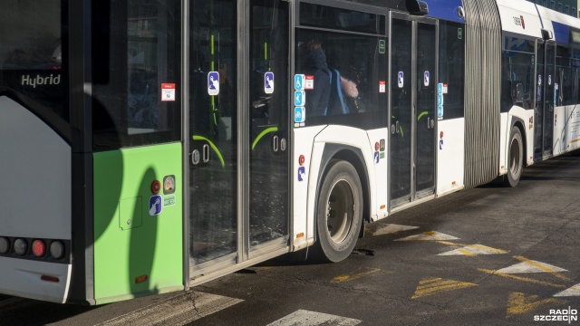 Trzy linie autobusowe zmieniły swoje trasy do odwołania. Chodzi o autobusy 53, 524 oraz 528.