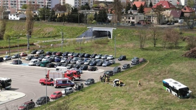 Hamulce w autobusie były sprawne, a kierowca najprawdopodobniej pomylił pedały - tak, środowe zdarzenie z pętli Turkusowa, tłumaczył prezes Szczecińskiego Przedsiębiorstwa Autobusowego Dąbie.