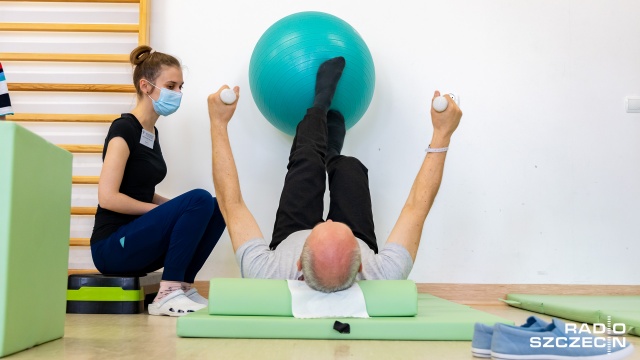 Szpital Rehabilitacyjny im. Karola Boromeusza w Szczecinie to kolejna placówka w regionie, która oferuje turnusy rehabilitacyjne dla takich pacjentów.