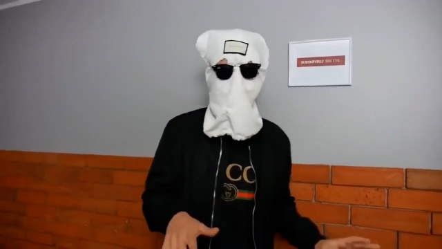 Szczeciński Sąd Okręgowy przedłużył areszt dla Kamerzysty. Szczeciński youtuber zamiast miesiąca, za kratami spędzi dwa. Sąd rozpatrywał zażalenia na wcześniejszą decyzję dotyczącą aresztowania mężczyzny.