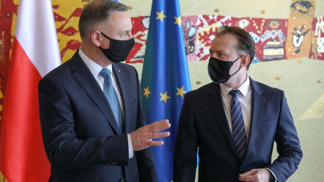 Rumunia - prezydenci Iohannis i Duda na poligonie