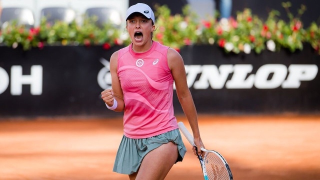 Iga Świątek wygrała tenisowy turniej WTA na ziemnych kortach w Rzymie.