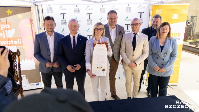 Scena główna na 610 miejsc, scena teatru szekspirowskiego na 320 miejsc, a także sala kabaretowa, wielofunkcyjna sala prób, scena eksperymentalna, garderoby czy magazyny. W piątek wmurowano kamień węgielny pod budowę Teatru Polskiego.