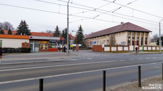 98 pacjentów z Covid-19 przebywa obecnie w Szpitalu Wojewódzkim przy ul. Arkońskiej w Szczecinie.