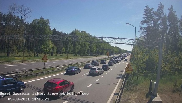 Koniec weekendu, piękna pogoda, więc na drogach regionu korki.