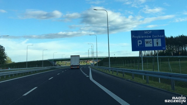 Kierowcy zadowoleni, miłośnicy runa leśnego nie do końca. Od ponad miesiąca podróżni jadący nad morze mogą korzystać z zmodernizowanego odcinka między Miękowem a Brzozowem.