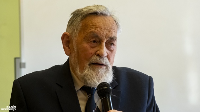 Mimo okupacji byliśmy ludźmi wolnymi i za tę wolność gotowi byliśmy zginąć - mówił w poniedziałek, do uczniów Liceum Katolickiego w Szczecinie, Janusz Kamocki żołnierz Armii Krajowej.