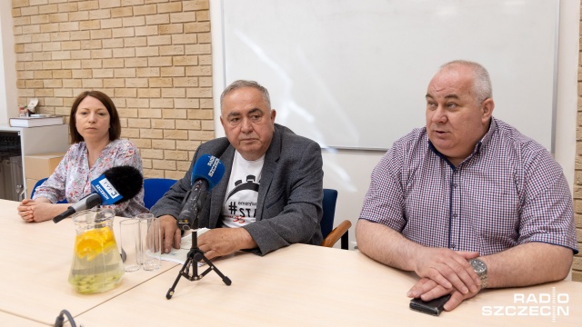 Solidarność rozpoczyna zbieranie podpisów pod inicjatywą obywatelską dotyczącą emerytur stażowych. Związkowcy chcą zmiany ustawy o ubezpieczeniach społecznych tak, aby umożliwiała przejście na emeryturę kobietom po przepracowaniu 35 lat i mężczyzn po przepracowaniu 40 lat.