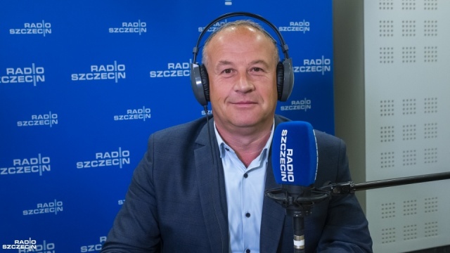Ma swoją markę i dotrzymuje słowa, może do siebie przyciągać innych posłów - tak poseł Prawa i Sprawiedliwości Artur Szałabawka w Rozmowach pod Krawatem oceniał Pawła Kukiza. Kilkanaście minut temu doszło do formalnego porozumienia obu formacji.