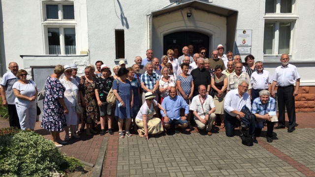 Rekompensujemy im te lata, kiedy byli prześladowani a potem zapomniani - mówi Wojciech Wożniak prezes Fundacji Polskich Wartości.