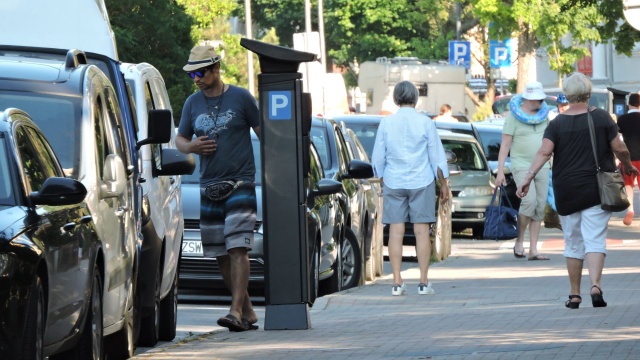 Od czwartku w Świnoujściu funkcjonuje całoroczna strefa płatnego parkowania. Parkingi objęte opłatą znajdują się w centrum miasta i dzielnicy nadmorskiej.