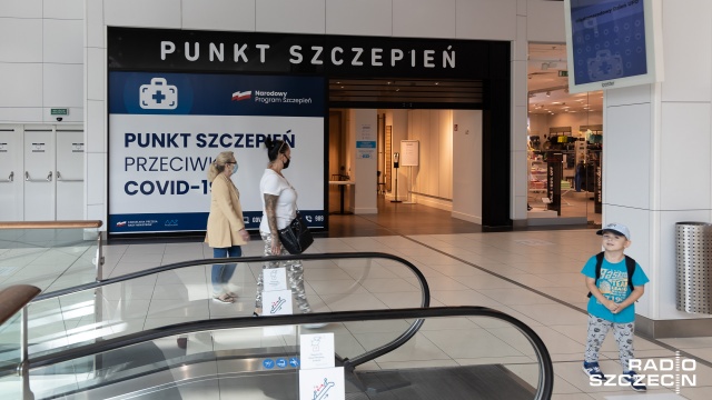 Robiąc zakupy można zaszczepić się przeciwko koronawirusowi.