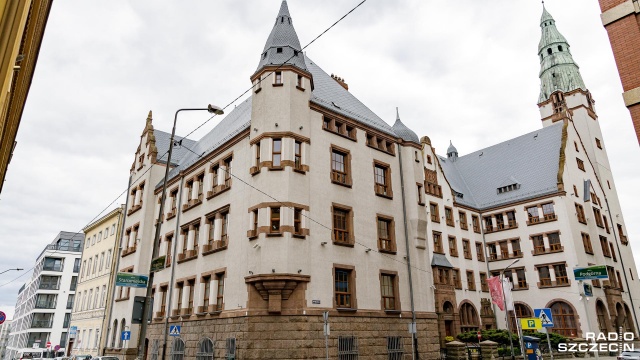 26 osób na jedno miejsce - tyle osób chce studiować kierunek lekarsko-dentystyczny na Pomorskim Uniwersytecie Medycznym w Szczecinie.