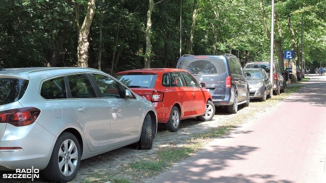 Mieszkańcy i odwiedzający Świnoujście zapłacą za parkowanie na czterech kolejnych ulicach.
