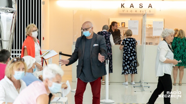 Kilkuset wybitnych muzyków z Polski i z zagranicy, ponad 500 wydarzeń w złotej i kameralnej sali oraz w Galerii Poziom 4. - to atrakcje nowego sezonu Filharmonii im. Mieczysława Karłowicza w Szczecinie.