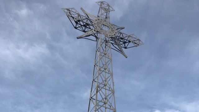 Około 40 osób wejdzie w piątek przed krzyż na Giewoncie. W ten sposób zakończy się pielgrzymka Od Krzyża do Krzyża.