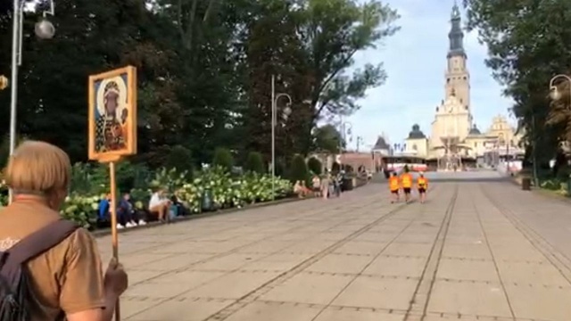 Pielgrzymi, którzy trzy tygodnie temu rozpoczęli marsz z nadmorskiego Pustkowa przeszli w sumie ponad 630 kilometrów. W piątek dotarli do celu. W ten sposób zakończyła się 37. Szczecińska Piesza Pielgrzymka na Jasną Górę.