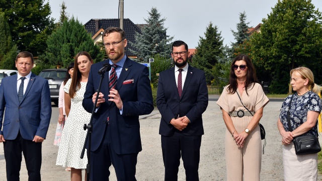 Kolejny zastrzyk gotówki na inwestycje drogowe w regionie [ZDJĘCIA]